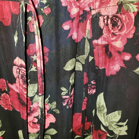 Short sleeve rose pattern plus size 2x duster - Picture 5 of 5
